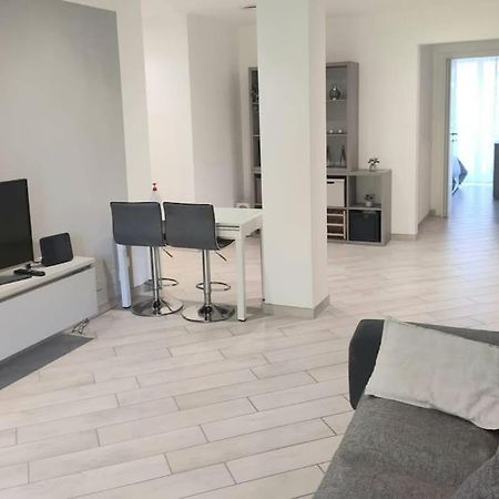 Ampio Bilocale In Zona Porta Vittoria / Corso Lodi Apartamento Milão Exterior foto