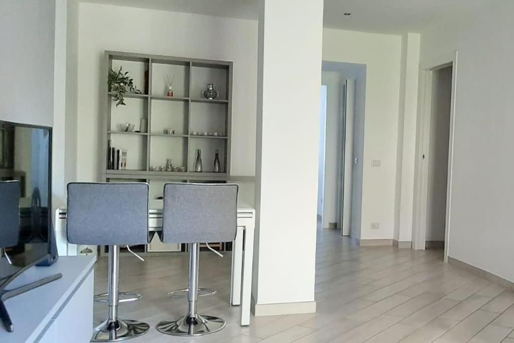 Ampio Bilocale In Zona Porta Vittoria / Corso Lodi Apartamento Milão Exterior foto