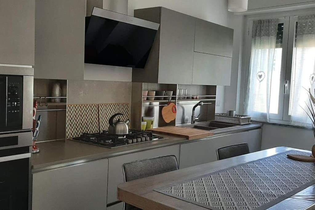 Ampio Bilocale In Zona Porta Vittoria / Corso Lodi Apartamento Milão Exterior foto